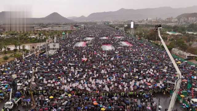 احتشاد مليوني بالعاصمة والمحافظات في مسيرات الثبات مع غزة والرفض لصفقات الخيانة