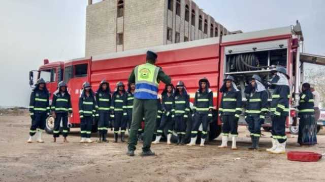 مصلحة الدفاع المدني تختتم دورة تدريبية في مجال الإنقاذ وإطفاء الحرائق في حجة