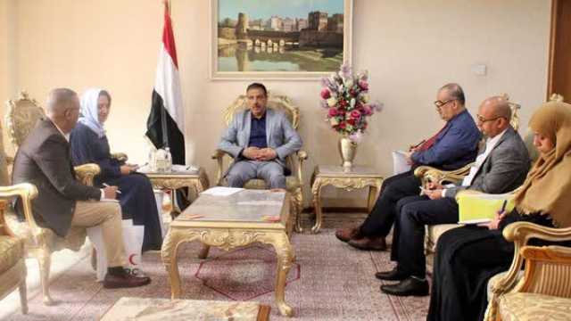 وزير الخارجية يتسلّم أوراق الرئيس الجديد لبعثة الاتحاد الدولي لجمعيات الصليب والهلال الأحمر