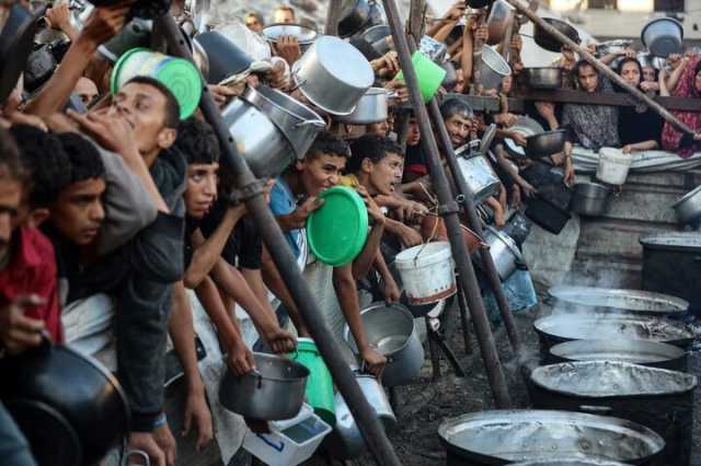 “الغذاء العالمي” تحذّر : أكثر من 320 ألف طفل في غزة مهددون بسوء التغذية الحاد