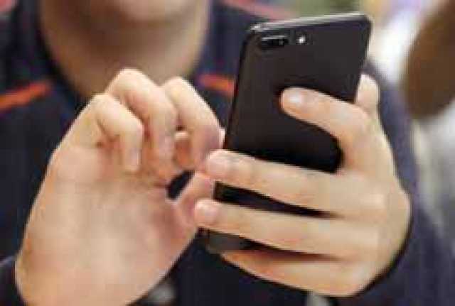 استطلاع: ثلث المراهقين يفضلون »صحبة« الذكاء الاصطناعي على الأشخاص العاديين