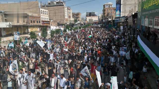مسيرات جماهيرية بالضالع تنديداً باستمرار جريمة القرن في قطاع غزة