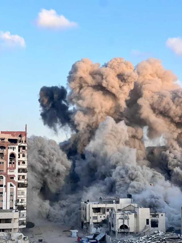 العدو الصهيوني يواصل انتهاك اتفاق وقف إطلاق النار ويقصف عدة مناطق بغزة