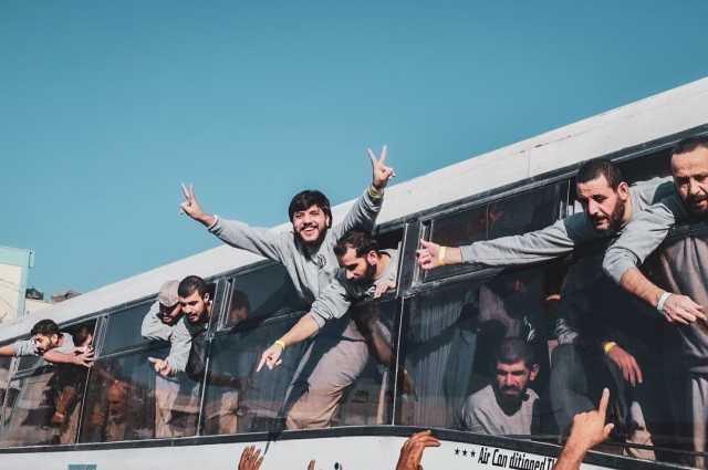 سياسي أنصار الله: تحرير عدد كبير من الأسرى الفلسطينيين ثمرة صمود وتضحيات المقاومة
