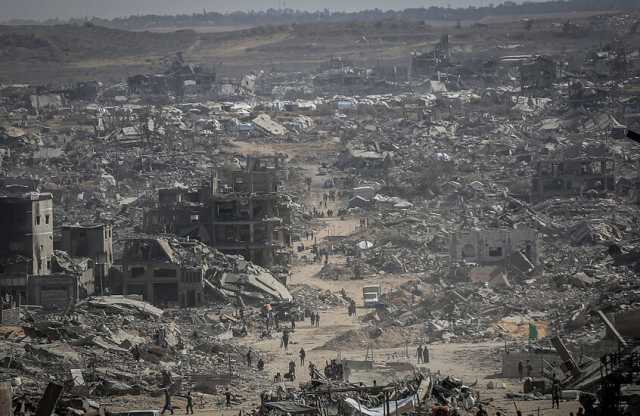 الدفاع المدني بغزة: 10 آلاف شهيد ما زالوا تحت أنقاض المنازل المدمرة