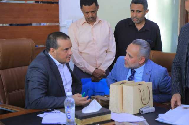 القائم بأعمال وزير الاقتصاد يلتقي المواطنين وممثلي القطاع الخاص خلال اليوم المفتوح
