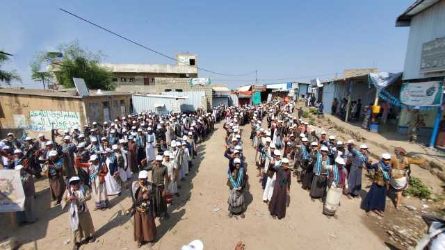 عرض شعبي لقوات التعبئة في مديرية شدا بصعدة