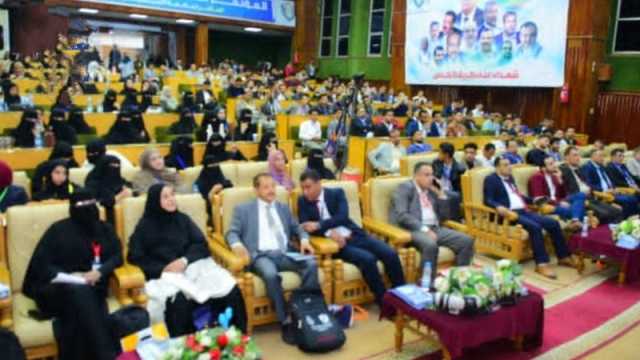 اختتام المؤتمر العلمي الأول لكلية طب الأسنان بجامعة 21 سبتمبر