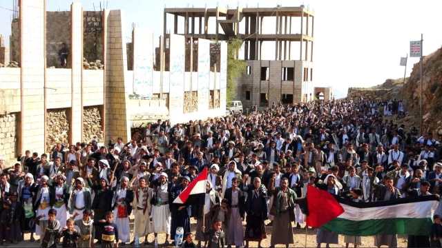 حشود جماهيرية في 352 مسيرة بحجة تأكيداً على الجهوزية لمواجهة كافة المؤامرات