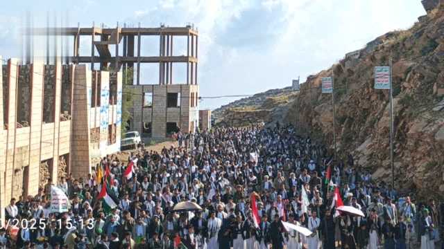 335 مسيرة حاشدة في حجة تحت شعار “طوفان الأقصى.. عامان من الجهاد والتضحية حتى النصر”