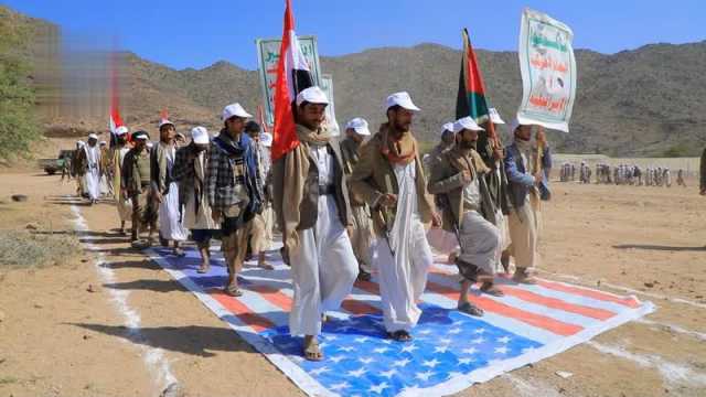 عرض ومناورة عسكرية لخريجي “طوفان الأقصى” في سحار بصعدة