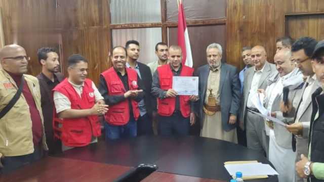 مكافحة الفساد تُكرّم أمين عام والمدير التنفيذي لجمعية الهلال الأحمر ومدربي برنامج الإسعافات الاولية