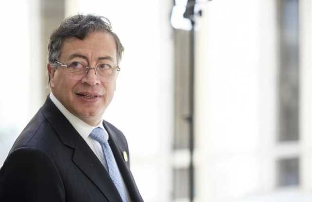 الرئيس الكولومبي : استلام 17 طائرة مقاتلة جديدة من السويد