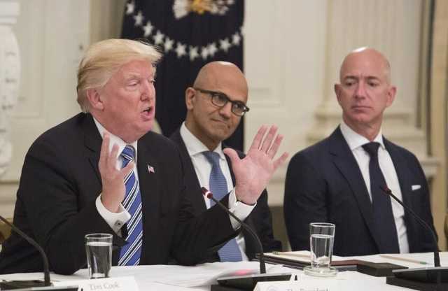 سيناتور أمريكي يكشف الأسباب الحقيقية للإغلاق الحكومي