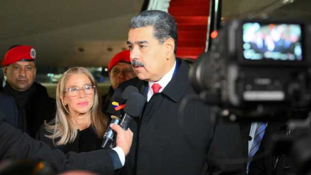 مادورو يبدي استعداده للتحدث مع ترامب ويحذره من “أكبر خطأ في حياته”