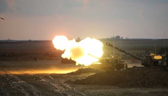 مدفعية العدو الصهيوني تقصف شرق مدينة غزة والزوارق تطلق نيرانها تجاه شاطئ رفح