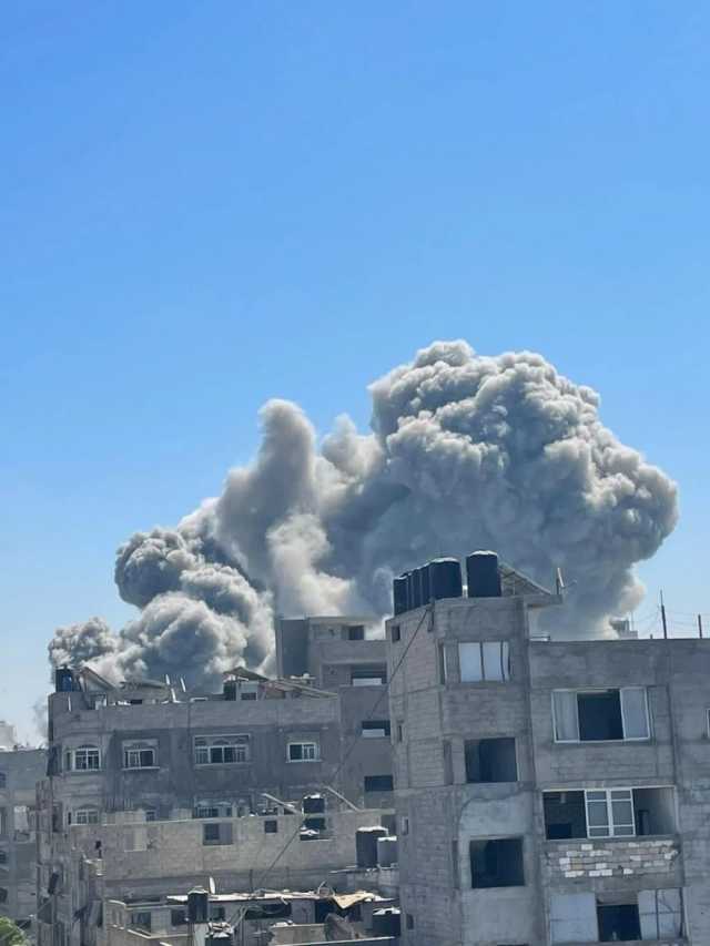 العدو الصهيوني يواصل قصف و نسف المنازل في حي الزيتون و خان يونس