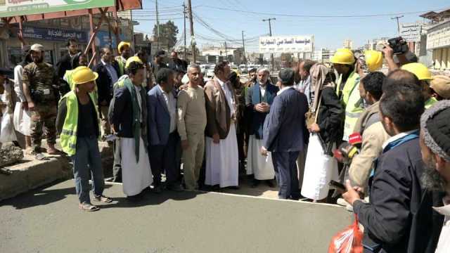 القائم بأعمال رئيس الوزراء يتفقد عدداً من المشاريع الخدمية في أمانة العاصمة