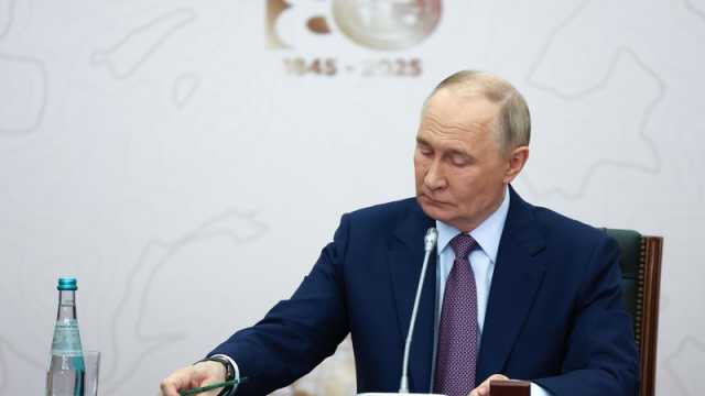 بوتين: شركة “روس أوبورون إكسبورت” لاعب رئيسي في سوق الأسلحة العالمي