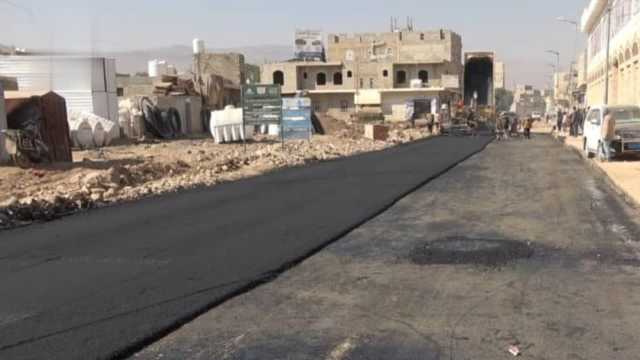 تدشين العمل بمشروع سفلتة شارع الحسين في عمران