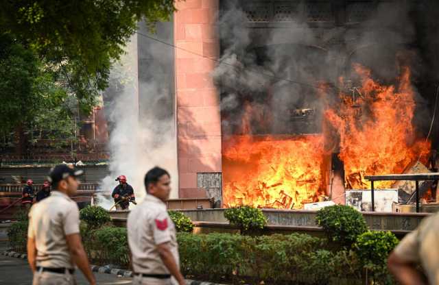 الهند.. 19 قتيلاً وجريحاً بانفجار سيارة مفخخة في نيودلهي