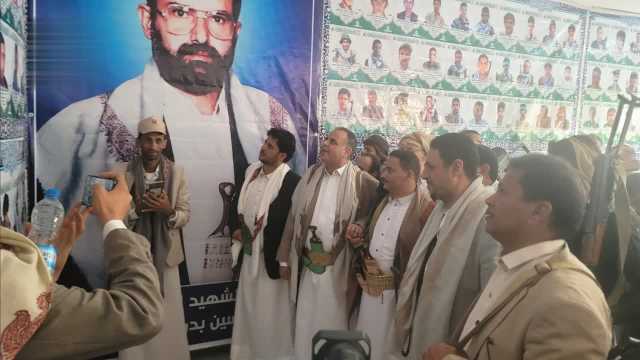 الصوفي يزور معرض صور الشهداء في حجة