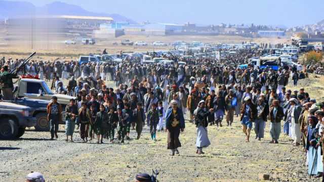 وقفة قبلية مسلحة في بني مطر وفاءً لدماء الشهداء واستمرارًا للتعبئة