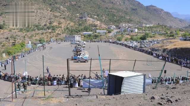 قبائل العدين في إب تؤكد جاهزيتها لمواجهة الأعداء وتبارك الإنجاز الأمني