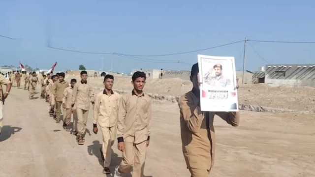 مسير طلابي لخريجي دورات “طوفان الأقصى” في كمران بالحديدة