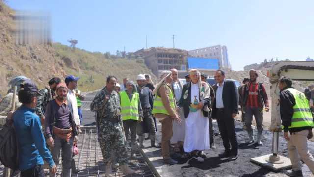 محافظ إب يتفقد سير العمل بمشروع إعادة تأهيل المقطع المنهار في طريق مشورة العدين
