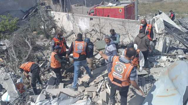 الدفاع المدني بغزة: أزمة الوقود تهدد بتوقف مشروع انتشال جثامين الشهداء