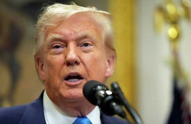 الديمقراطيون يوجهون رسالة إلى الرئيس الأميركي للمطالبة بإنهاء الإغلاق الحكومي