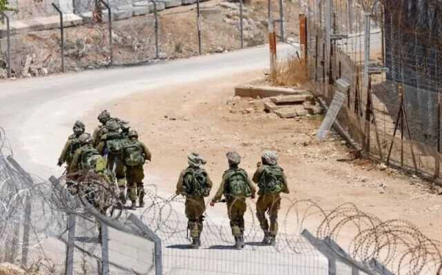 قوات إسرائيلية تحتجز شابين سوريين في ريف درعا الغربي