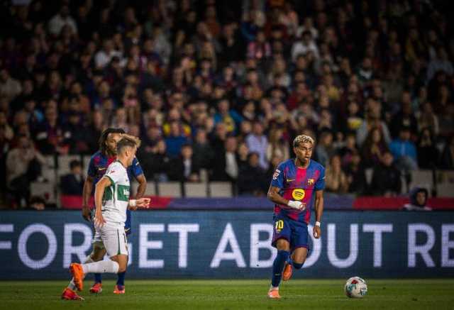 برشلونة يفوز بثلاثية على إلتشي في الدوري الإسباني