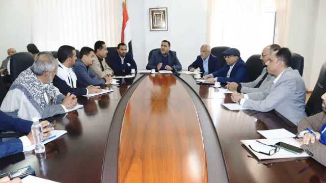 وزارة النقل تناقش ترتيبات إحياء الذكرى السنوية للشهيد