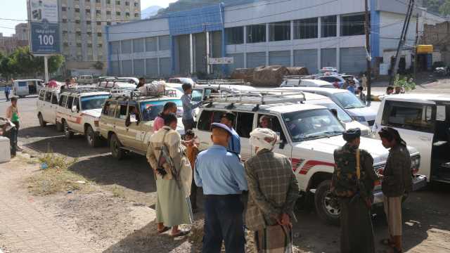 تنفيذ حملة لتنظيم فرز النقل من الحوبان إلى مدينة تعز