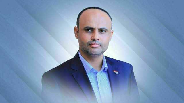 الرئيس المشاط يعزّي في وفاة الكاتب والإعلامي خليل العُمري