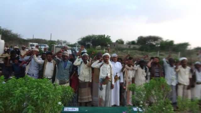 تشييع جثمان الشهيد حسن بهيلي في السخنة بالحديدة