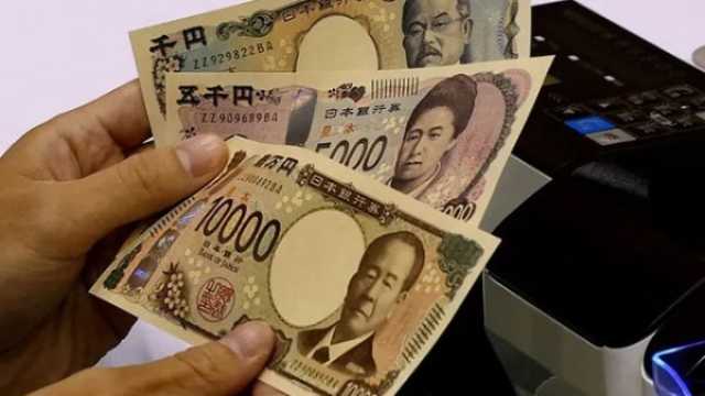 تراجع الين وارتفاع الدولار الأسترالي بعد بيانات الوظائف