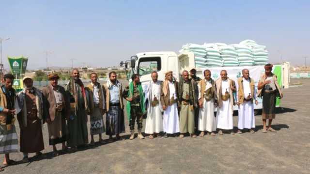 توزيع أكثر من ألفي سلة غذائية لأسر الشهداء في تعز