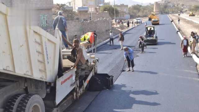 تدشين المرحلة الثانية في مشروع سفلتة شارع الثلاثين في همدان