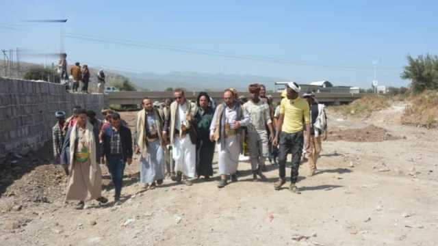 تفقد سير العمل بمشروع بناء جدار ساند لسائلة وادي الحنات في ريف إب