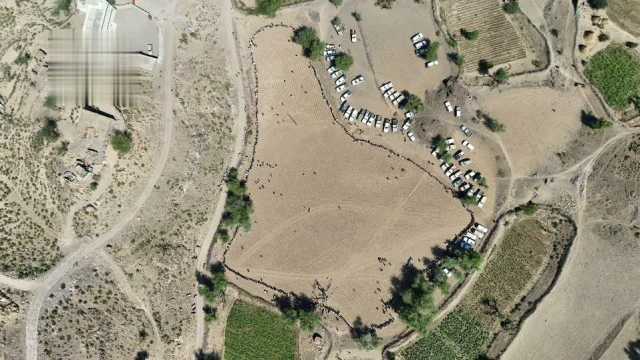 نكف قبلي في حزم العدين بإب وفاءً لدماء الشهداء