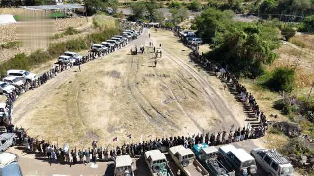 قبائل الشعر في إب تؤكد الجاهزية لمواجهة أي تصعيد