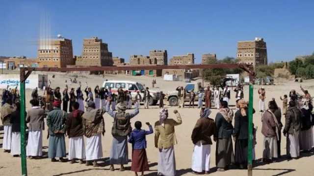 وقفات شعبية في الجوف وفاء للشهداء واستمرارا في التعبئة