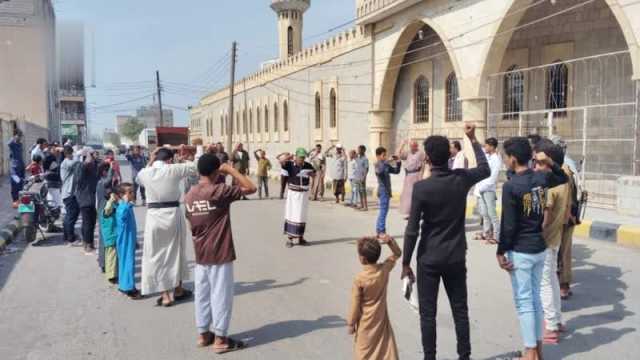 أبناء الحديدة يؤكّدون استمرار النفير والاستعداد للخروج في ذكرى دحر المحتل البريطاني
