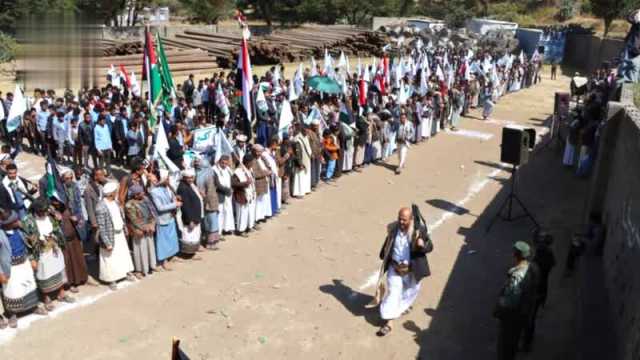 عرض شعبي لقوات التعبئة في حبيش بإب