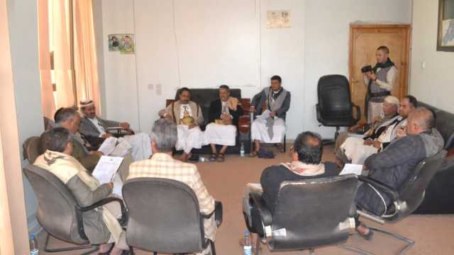 إجتماع يناقش أسباب تعثر المشاريع في خطط محافظة صنعاء السابقة