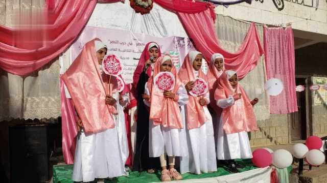 الهيئة النسائية في الحيمة الخارجية تحتفي بمولد الزهراء وتنظم وقفة تضامنية