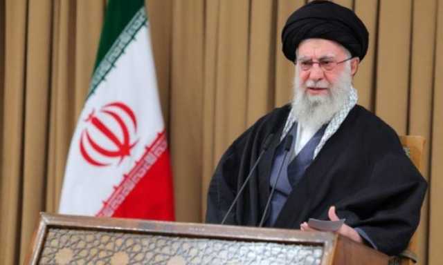 قائد الثورة الإيرانية: الغرب يسعى لتغيير هوية شعبنا منذ قرن